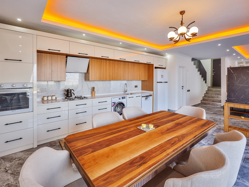  gece  -  Kasım
  | Seydikemer Karadere’de Jakuzili Balayı Villası